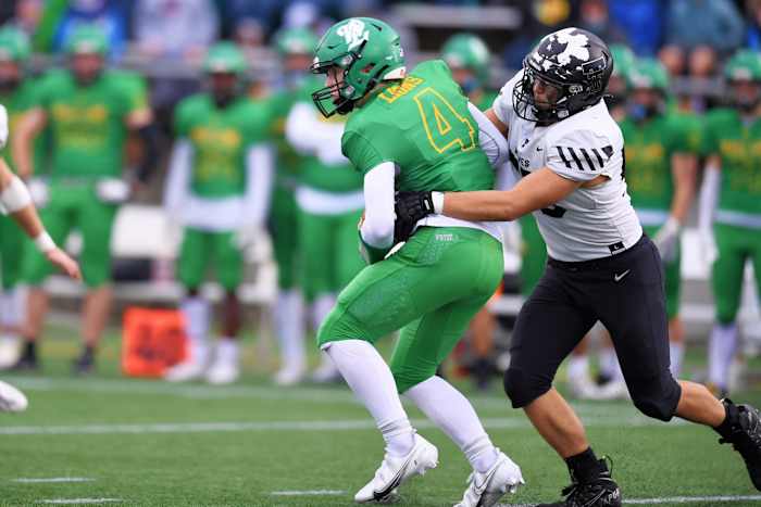 Tualatin.West-Linn.6A-football-semifinal.Leon-Neuschwander.85